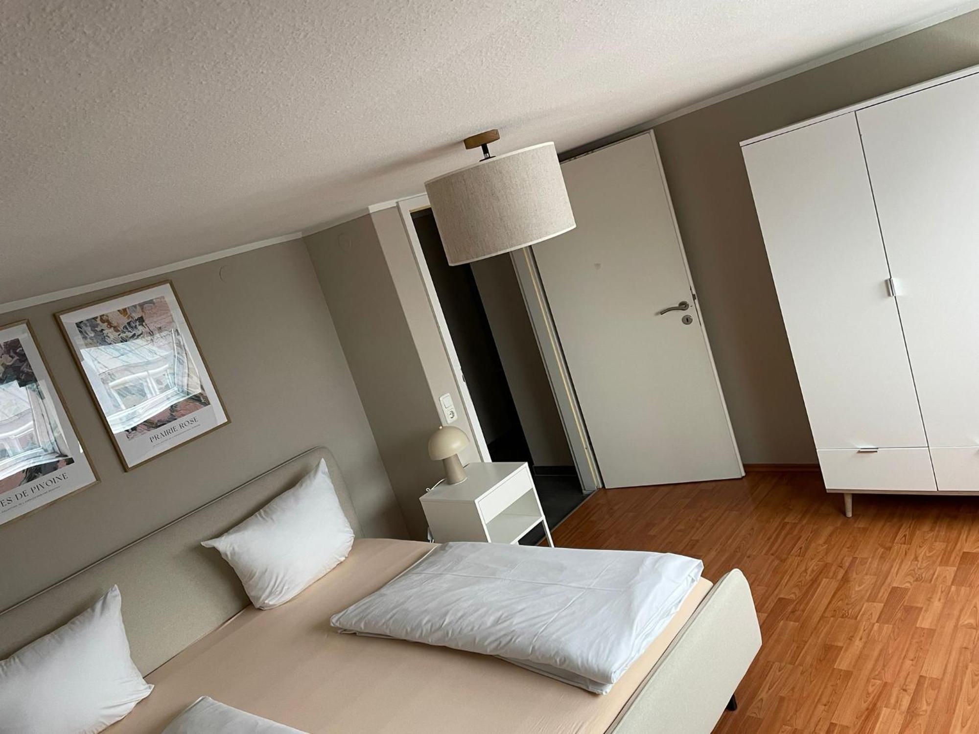 Homie Stay Schiestlstrasse - Moderne Dachgeschosswohnung Mit 2 Schlafzimmern 维尔茨堡 外观 照片
